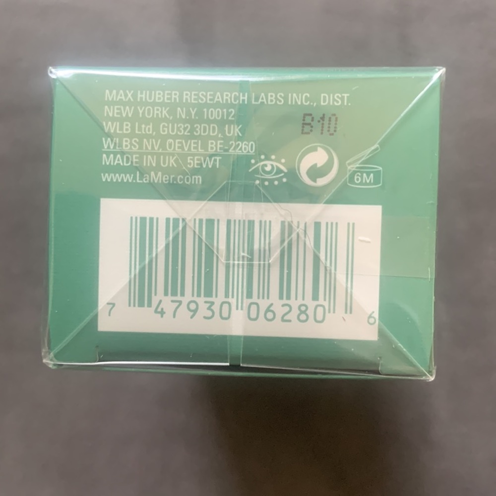 La Mer brand New the lifting Serum never opened still in plastic wrap.Full size - Picture 2 of 6